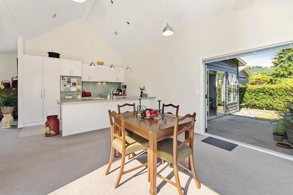 Lupin Lodge Bed & Breakfast 陶波 外观 照片
